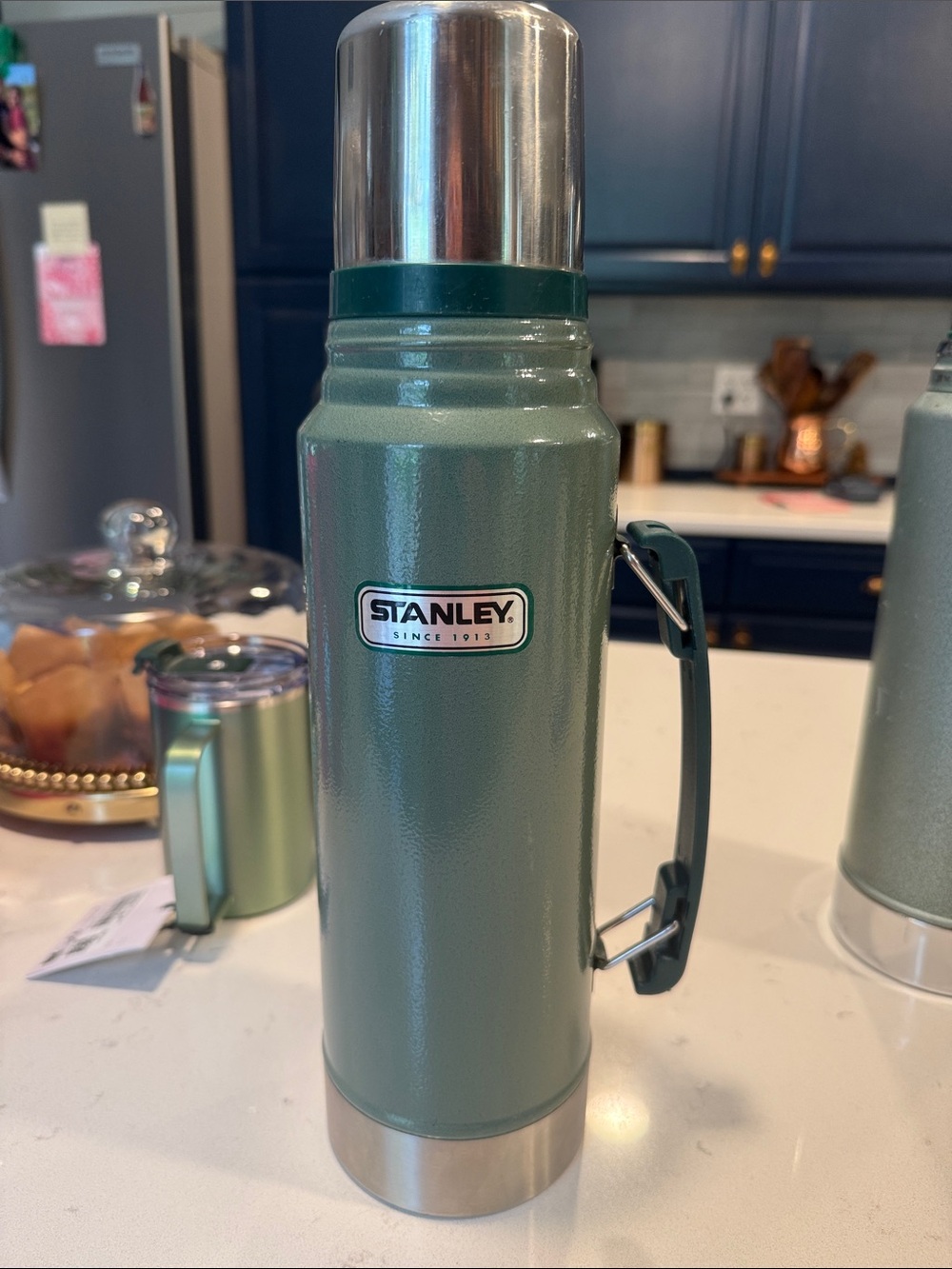 Green Insulated Vacuum Bottle Stanley Classic 1.1-quart/1-liter thermos